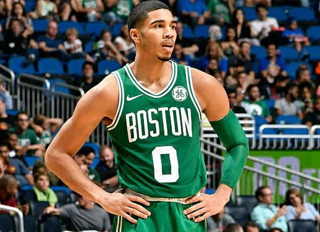 队路线迈进 队路线迈进